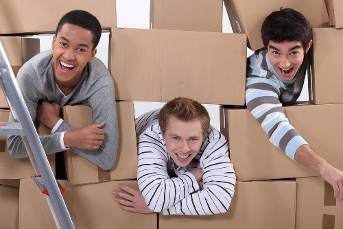 Team communication and safe access planning during a removal