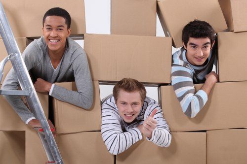 Local movers handling access challenges in a Lambeth flat move